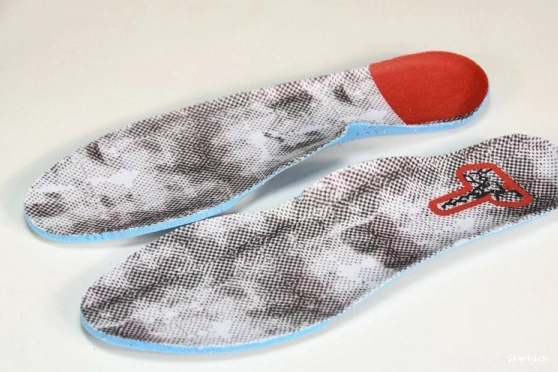 Stocking Stuffer  LeBron 20  FJ4955-300 Nike 0318